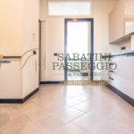 QUADRILOCALE RISTRUTTURATO CON TERRAZZO E BOX