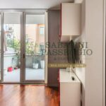 BILOCALE RISTRUTTURATO CON TERRAZZO E BOX